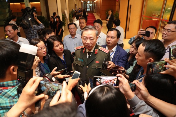 Vụ 39 người tử vong tại Anh: Các cơ quan báo chí cần đưa tin chính xác, không suy diễn