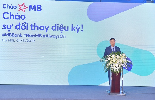 Đại diện lãnh đạo MB phát biểu tại sự kiện ra mắt nền tảng thương hiệu mới