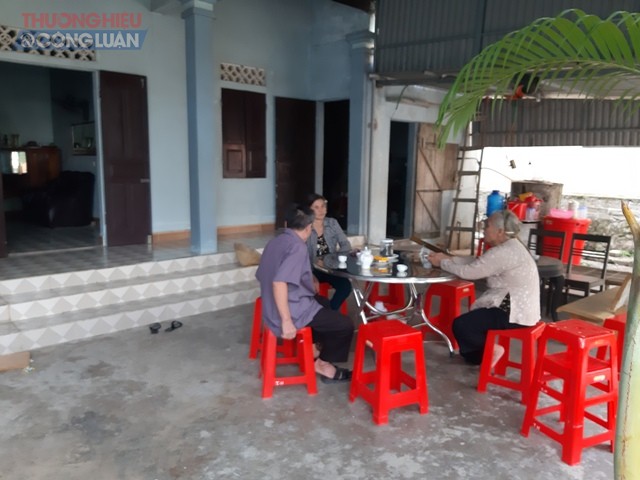 Gia đình ông Nguyễn Đình Sắt ở xã Đô Thành, huyện Yên Thành (Nghệ An) đang chờ tin tức của con trai Nguyễn Đình T.