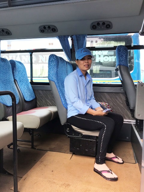 Nội thất xe đầu tư, trang bị mới ghế ngồi, đ&egrave;n led, Wifi, camera...