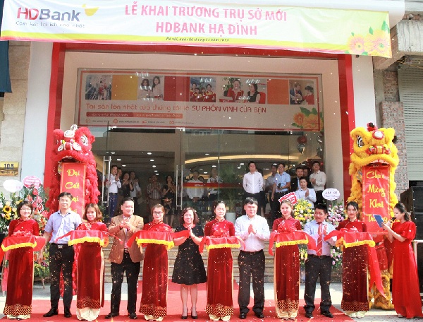 HDBank khai trương phòng giao dịch mới