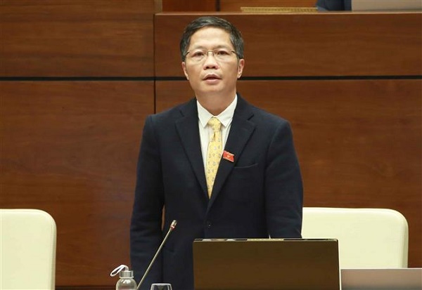 Bộ trưởng Trần Tuấn Anh trả lời chất vấn