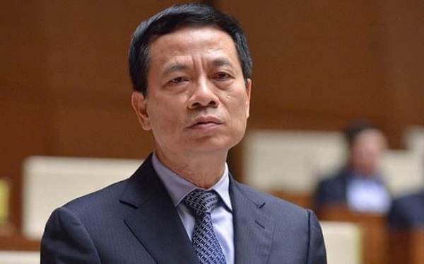 Bộ trưởng Bộ TT&TT Nguyễn Mạnh Hùng trong phiên trả lời chất vấn