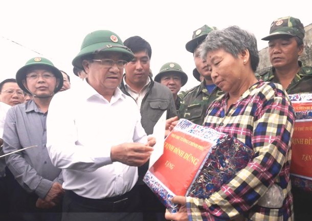 Phi&oacute; thủ tương trịnh đ&igrave;nh dũng