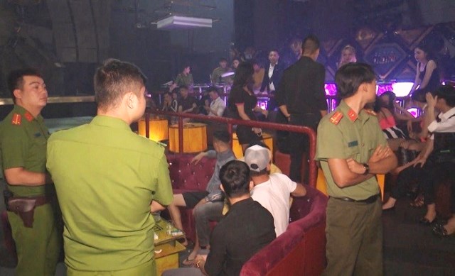 Đà Nẵng: Phát hiện thêm 35 thanh niên đang phê ma túy trong quán bar Q Lounge