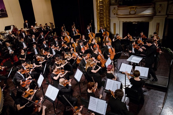 Nghệ sĩ Cello trẻ Jonathan Swensen: “Tôi bất ngờ khi tìm hiểu về Dàn nhạc Giao hưởng Mặt Trời”.