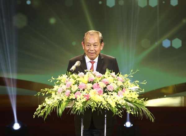 Phó Thủ tướng Thường trực Trương Hòa Bình phát biểu tại Lễ tuyên dương