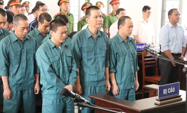 Bình Thuận: Bắt giám đốc liên quan đường đây buôn lậu xăng dầu thu lợi hơn 2.000 tỉ đồng