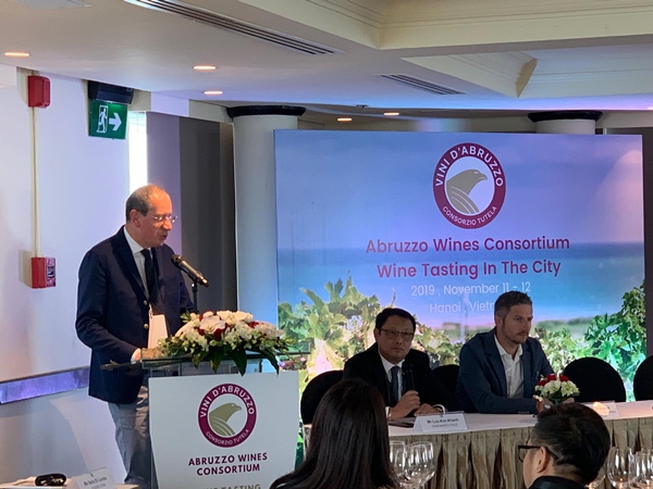 Rượu vang vùng Abruzzo: Tinh hoa của người Ý