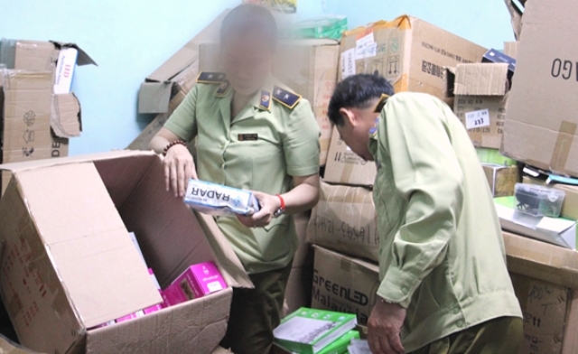 Đà Nẵng: Tạm giữ hơn 1.600 đèn led không rõ nguồn gốc