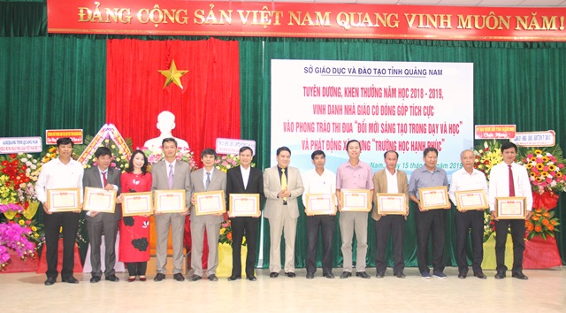 Quảng Nam: Vinh danh 72 nhà giáo tiêu biểu