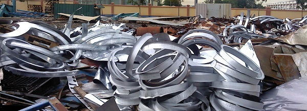 Tạm ngừng kinh doanh tạm nhập, tái xuất, chuyển khẩu phế liệu