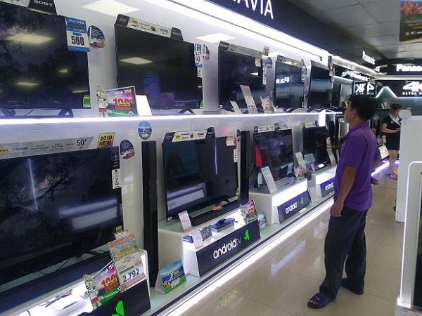 Thương hiệu tivi cạnh tranh quyết liệt mùa mua sắm cuối năm