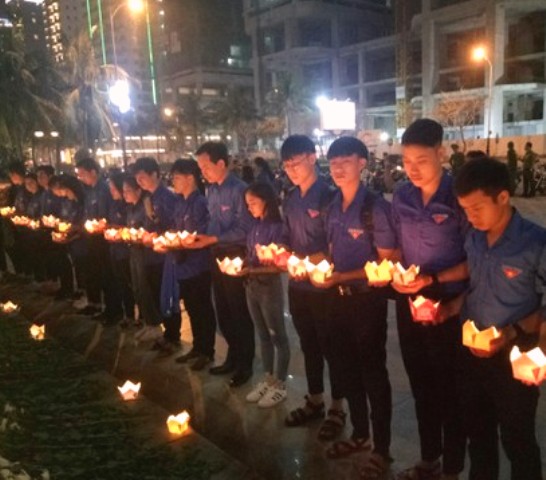 Đo&agrave;n vi&ecirc;n thanh ni&ecirc;n