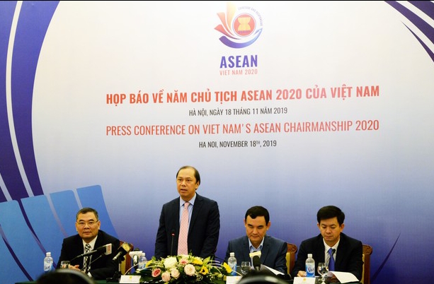 Quang cảnh họp báo về năm Chủ tịch ASEAN 2020