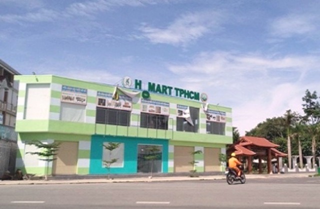 Kon Tum: Cho tư nhân thuê công viên 30 năm, xem xét kỷ luật chủ tịch, phó chủ tịch huyện