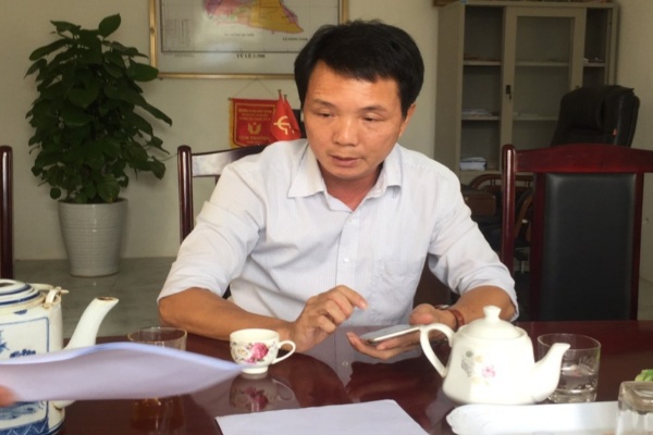 &Ocirc;ng Nguyễn B&aacute; B&igrave;nh &ndash; Chủ tịch UBND x&atilde; Đ&ocirc;ng Hưng tại buổi l&agrave;m việc với PV.