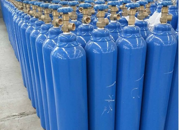 Phát hiện xe tải vận chuyển hơn 1,5 tấn khí cười không rõ nguồn gốc