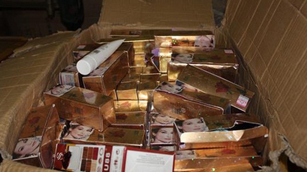 Lạng Sơn: Thu giữ gần 1.000 lọ nước hoa không rõ nguồn gốc