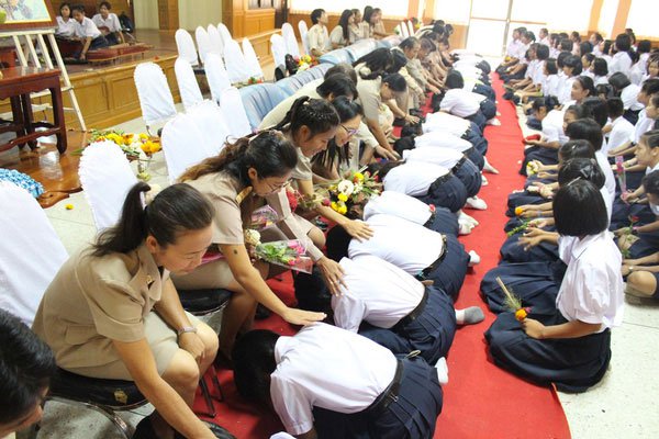 Tại Thái Lan, ngày của giáo viên được tổ chức vào 16/1