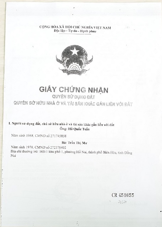 Giấy chứng nhận quyền sử dụng đất được cấp cho 1 người kh&aacute;c