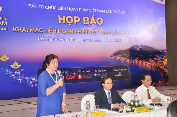 Bà Nguyễn Thị Thu Hà, Phó Cục trưởng Cục Điện ảnh Việt Nam, Trưởng ban Tổ chức Liên hoan Phim Việt Nam lần thứ XXI giới thiệu tổng thể các hoạt động Bà Nguyễn Thị Thu Hà, Phó Cục trưởng Cục Điện ảnh Việt Nam, Trưởng ban Tổ chức Liên hoan Phim Việt Nam lần thứ XXI giới thiệu tổng thể các hoạt động