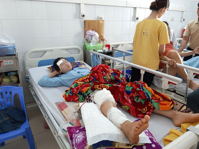 Nữ sinh Lê Thị T.D. bị thương nặng đang điều trị tại Bệnh viện Đa khoa tỉnh Thanh Hóa