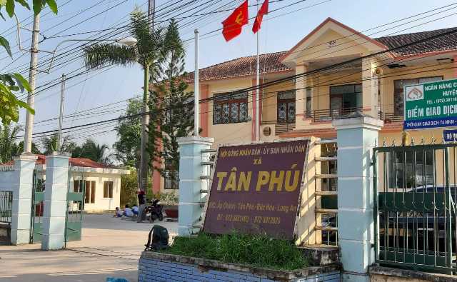 Huyện Đức Hòa (Long An): Cùng 01 thửa đất nhưng cấp 02 QSDĐ cho người dân