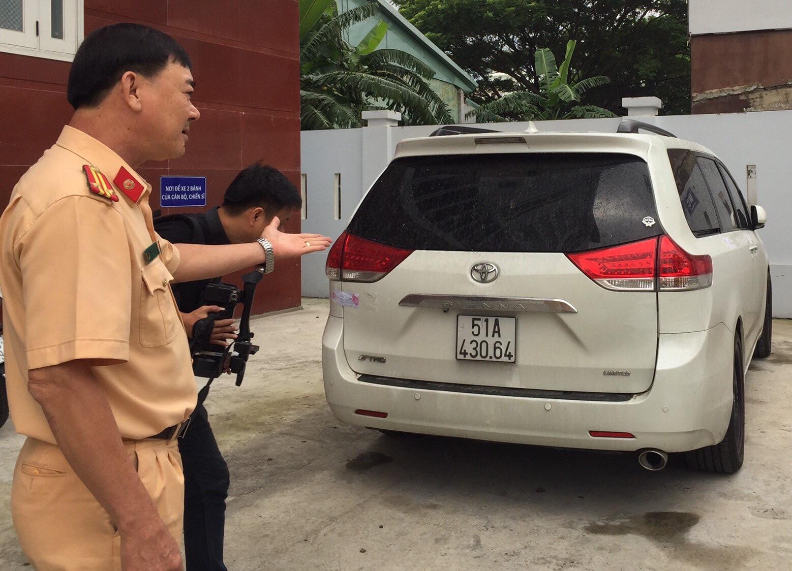 xe gian biển số giả