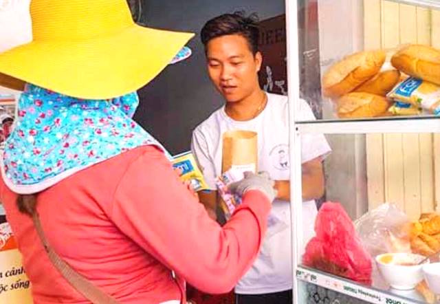 Tiện b&agrave;nh m&igrave;