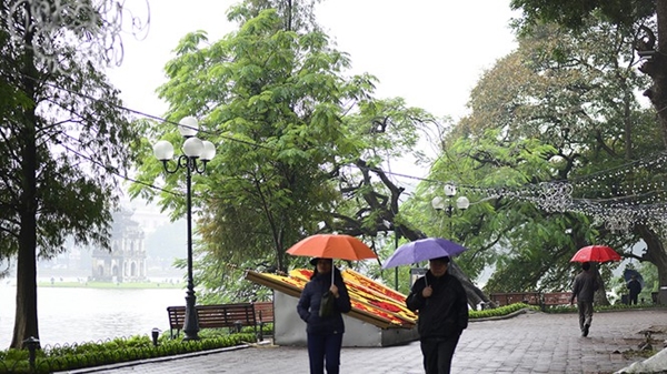 Bắc Bộ đ&ecirc;m nay trời trở r&eacute;t, c&oacute; mưa v&agrave;i nơi