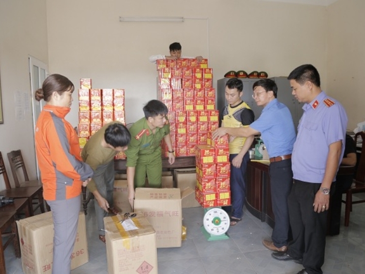 Hà Tĩnh: Lo tết sớm, trữ hơn 500 kg pháo bán kiếm lời