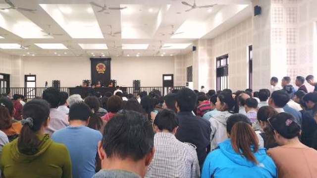 Tranh chấp đất nền