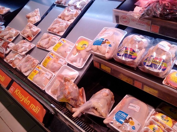Giá gà liên tục tăng trong những ngày gần đây