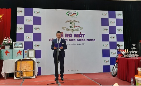 Ông Nguyễn Thế Thốn - Chủ tịch HĐQT kiêm Tổng Giám đốc Công ty CP Tập đoàn Sơn Klips NaNo phát biểu tại lễ ra mắt sản phẩm mới