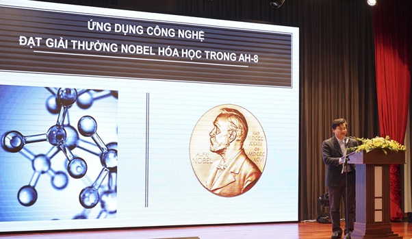 PGS.TS.Lê Đình Tùng - ĐH Y Hà Nội giới thiệu về thành tựu đạt giải Nobel tại sự kiện