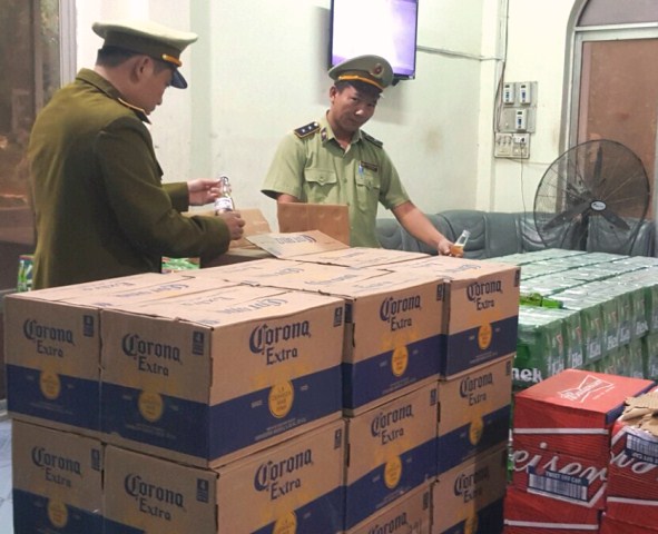 Phú Yên:Trên 4.000 chai bia mang nhãn hiệu nước ngoài bị thu giữ