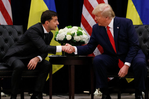 Tổng thống Mỹ Donald Trump và Tổng thống Ukraina Volodymyr Zelensky