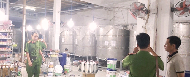 Đà Nẵng: Cơ sở sản xuất Công ty CP Tập đoàn Sơn Việt Nam xả thải ra môi trường