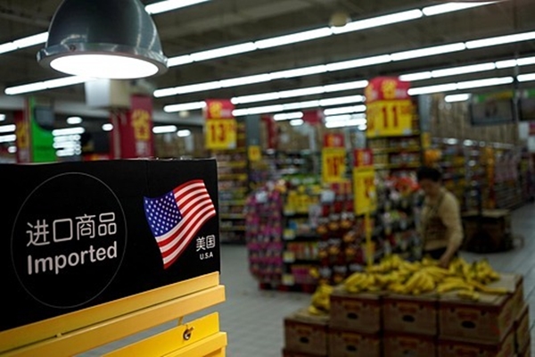 Khu vực bán hàng Mỹ nhập khẩu tại một siêu thị ở Thượng Hải, Trung Quốc (Ảnh: Reuters)