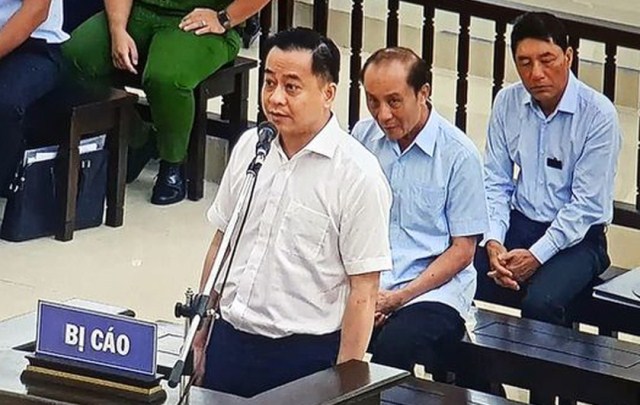 Vũ nh&ocirc;m v&agrave; đồng bọn