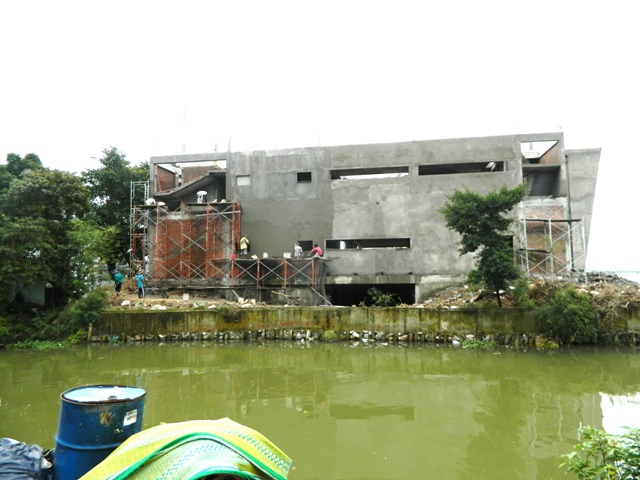 Công trình cao tầng bê tông hoá trên Cồn nổi- sông Hương
