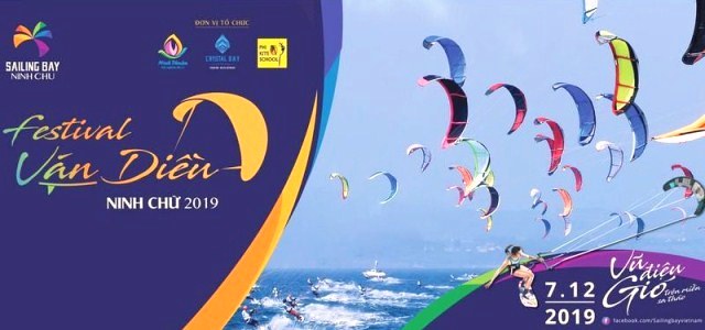 Festival ván diều năm 2019 Ninh Thuận: Hàng trăm vận động viên quốc tế thi lướt ván diều trên biển