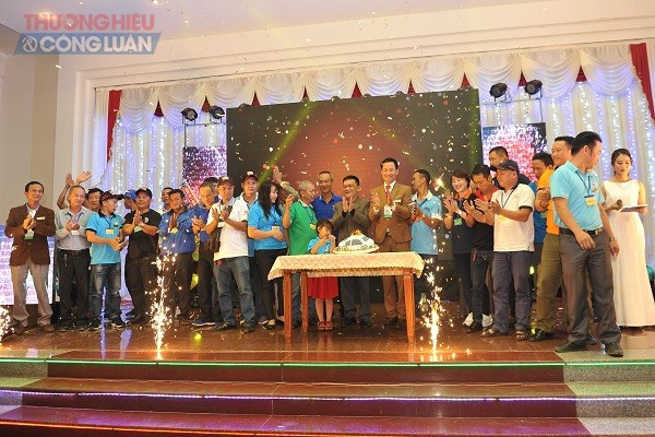 Thành viên HLX 63 tỉnh thành chúc mừng kỷ niệm 2 năm thành lập HLX Gia Lai.