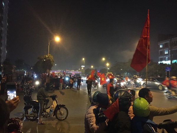 Tình người trở nên ấm áp trong tiết trời giá lạnh tại thủ đô Hà Nội