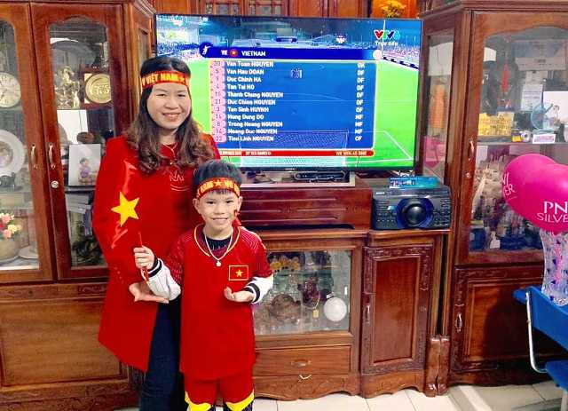 TP.biển Đà Nẵng: Dòng người đổ ra đường ăn mừng chiến thắng của U22 Việt Nam