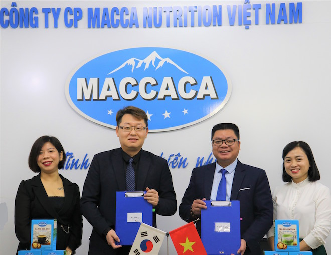 Buổi lễ kí kết giữa Công ty Cổ phần Macca Nutrition Việt Nam và Công ty TNHH Colorful Stream diễn ra thành công tốt đẹp