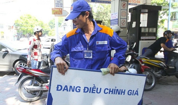 Chiều nay, giá xăng sẽ giảm sau 2 lần tăng?