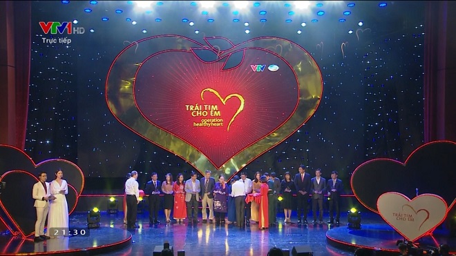 Tập thể CBNV Công ty Macca Nutrition nhắn tin ủng hộ chương trình “Trái tim cho em”