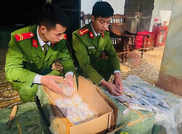 Lạng Sơn: Thu giữ hơn 2.300 chiếc đồng hồ nhái thương hiệu nổi tiếng